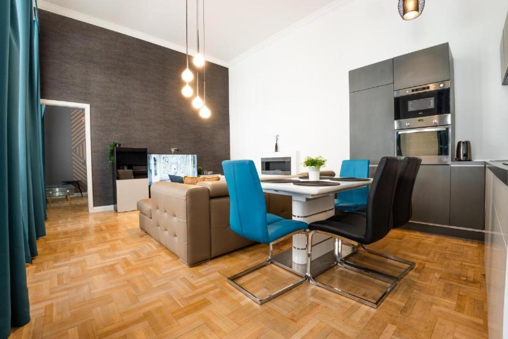 Deluxe Quentin Home Next To The Fashion Street Budapeste Exterior foto