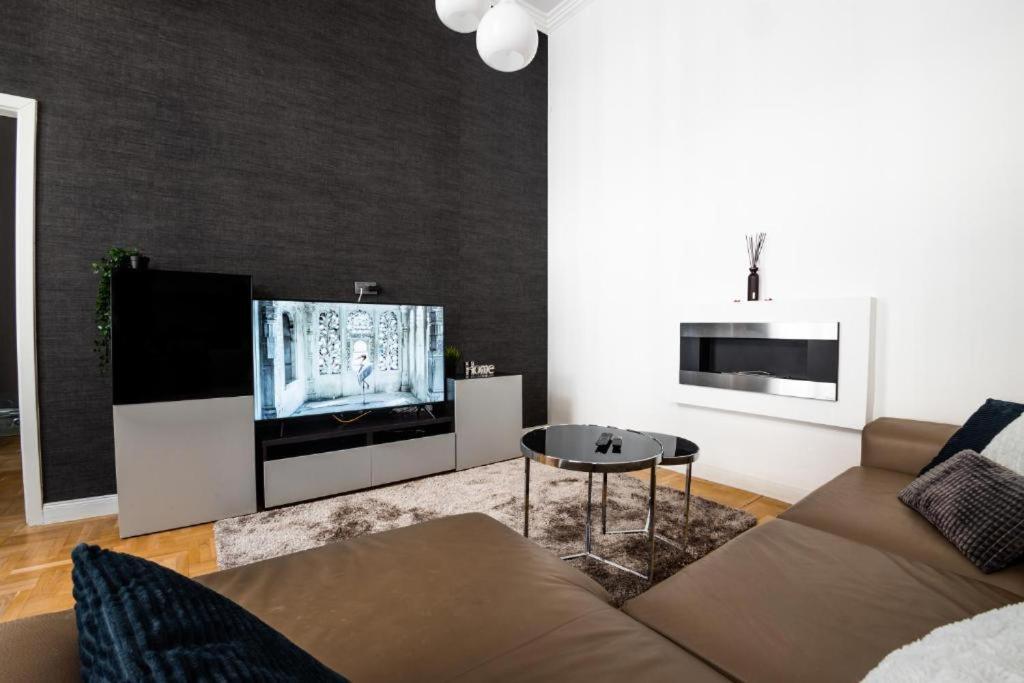 Deluxe Quentin Home Next To The Fashion Street Budapeste Exterior foto